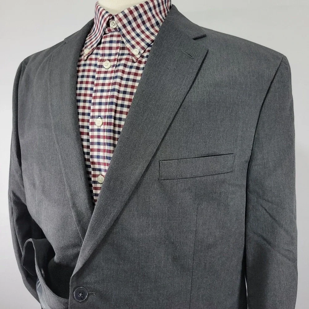 Van Heusen Men's Sport Coat Blazer Two Button Gray‎ Polyester Blend Size 46R